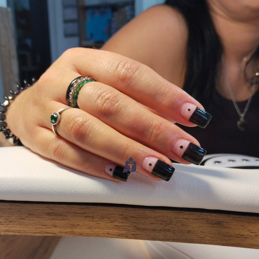 ukreplenie-gelem-i-narashhivanie-nogtei_50957.jpg